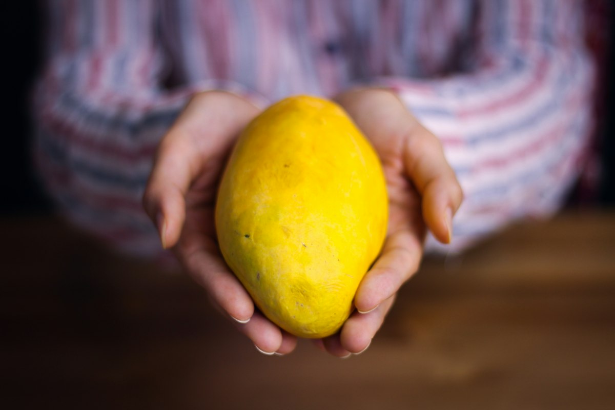 Bebida refrescante con semillas de papaya