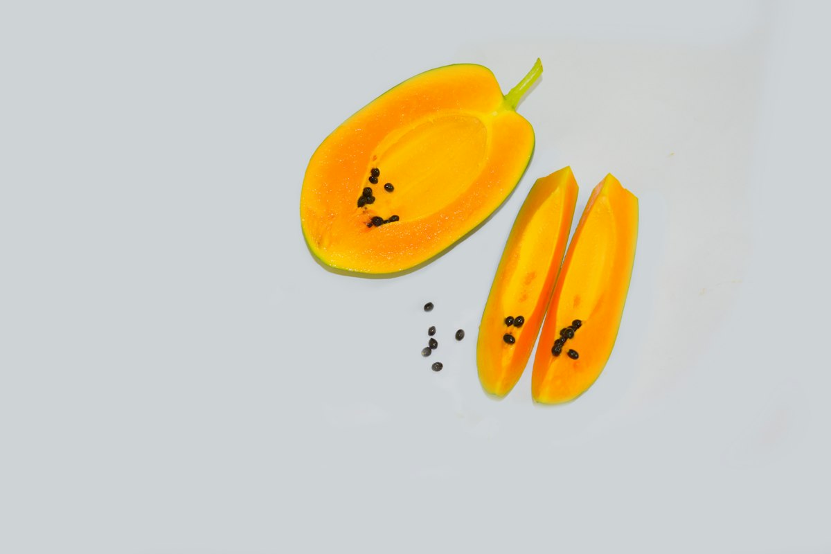 Platillo salado con semillas de papaya